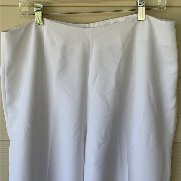 Beautiful white summer pant - size P16 - Picture 2 of 8